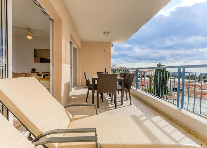 H&o Golden Sunset View Apartament Pafos