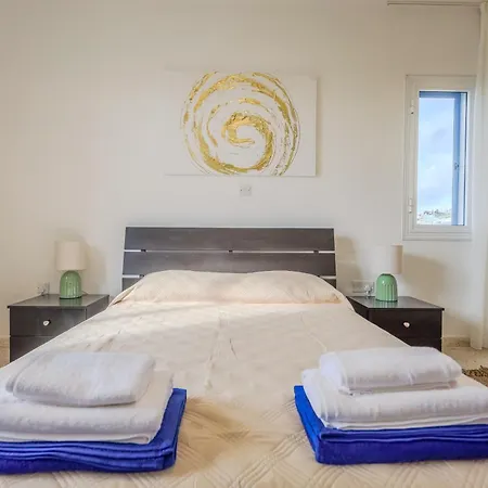 H&o Golden Sunset View Апартаменты Пафос