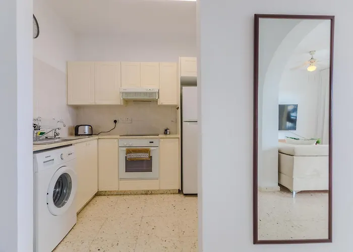 H&o Golden Sunset View Apartment Paphos