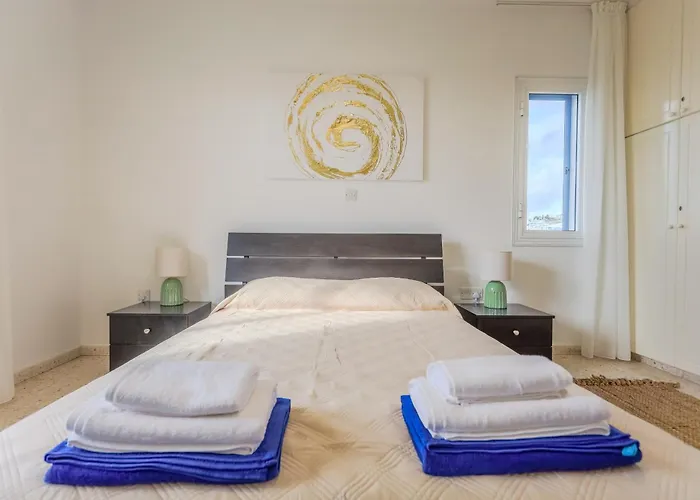 H&o Golden Sunset View Apartamento Paphos