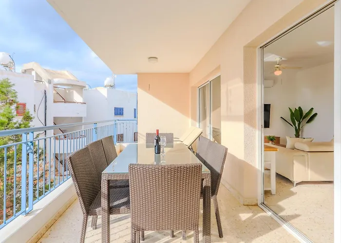 H&o Golden Sunset View *