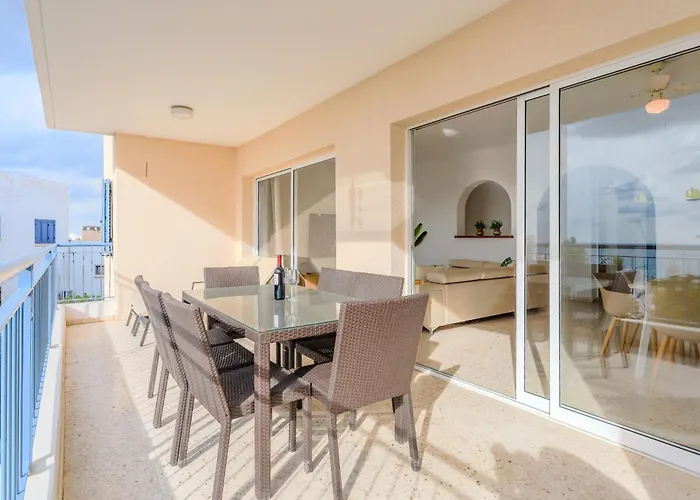 H&o Golden Sunset View *