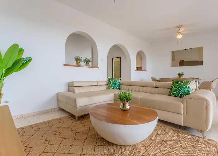 H&o Golden Sunset View Apartmán